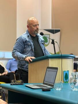 016db292-ad0f-4010-8147-0c19b6b19a98