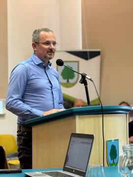 14489155-4334-4c21-8fb9-8dd9ed81b869