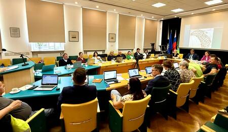 aed8e4cf-2c0c-48f6-bfe2-9f865216029c