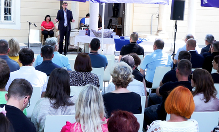 Dan sodobnih tehnologij v znamenju povezovanja šolstva in gospodarstva