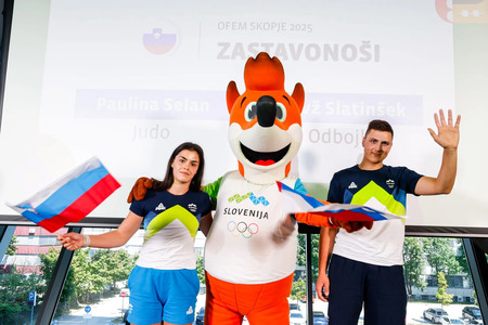 Kapetan slovenske odbojkarske ekipe Tevž Slatinšek iz Raven na Koroškem,in  judoistka Paulina SelanOKS+Eyof+Skopje1-f4ad9804-1920w