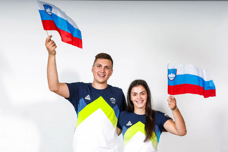 Kapetan slovenske odbojkarske ekipe Tevž Slatinšek iz Raven na Koroškem,in  judoistka Paulina Selan OKS+Eyof+Skopje3-1920w