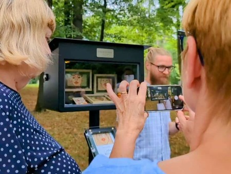 Galerija Frida v objemu ravenskega parka