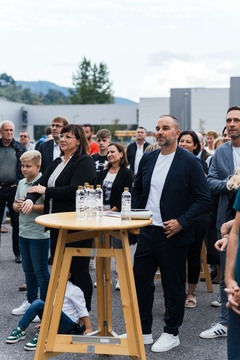 Na Ravnah na Koroškem odprli proizvodnjo vrhunskih diatoničnih harmonik ROŠER Slovenka