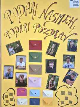 Podari nasmeh, podari pozdrav
