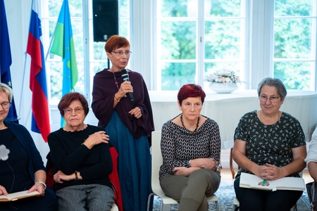  Razstava Metuljček cekinček, po zraku leti 