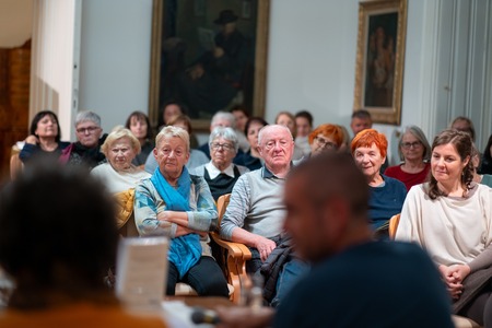 O življenju z demenco skozi knjigo Kje so moji ključi