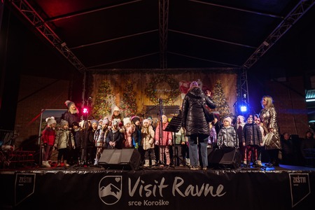 Prižig lučk s parkljevanjem // Čarobni december v mestu