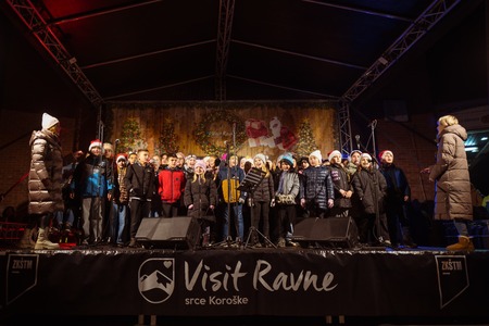 Prižig lučk s parkljevanjem // Čarobni december v mestu