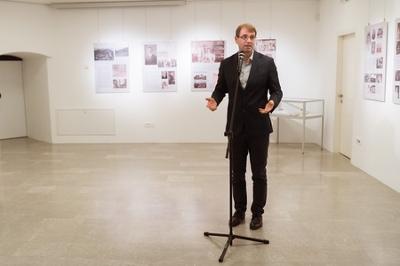 Doktor Boštjan Erat in Guštanj v prvi polovici 20. stoletja