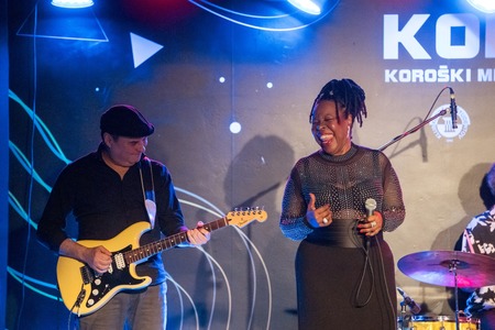 Soulful Christmas: Raphael Wressnig feat. Gisele Jackson