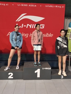 3. mladinski Li-Ning turnir: Pet medalj v Ljubljani