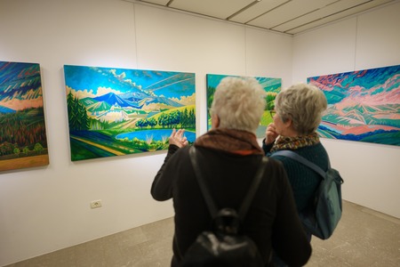 Laura Kumprej Simfonija barv