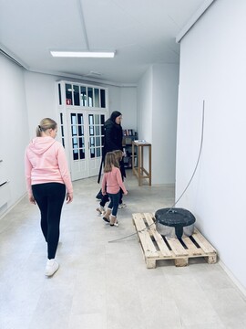 Ustvarjalno med počitnicami v Galeriji Ravne