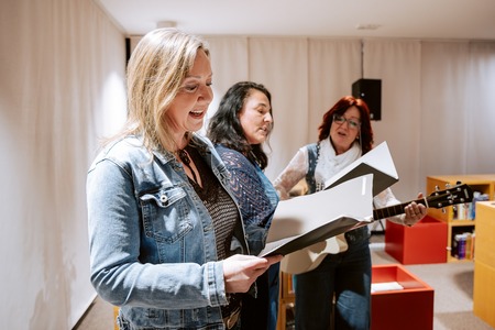 Michael Pietrowski: CONNECTED - Lines, peaks & portraits