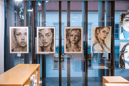 Michael Pietrowski: CONNECTED - Lines, peaks & portraits