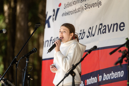 1maj-120
