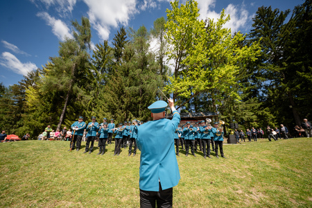 1maj-83