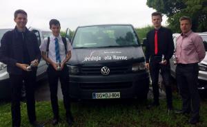 32748979_989325351275045_1444970390152544256_o