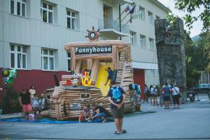 39558183_2188647524725906_5577963976815280128_n