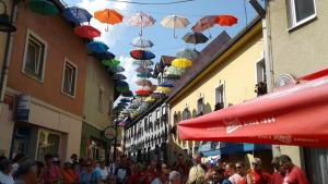 39917944_1938355739563283_1422944097051607040_n